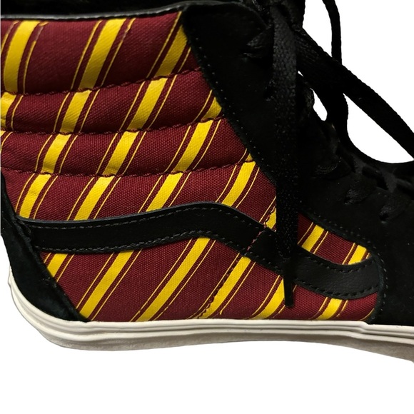 Vans Off the Wall High Top Harry Potter Gryffindor Sneakers. Size 10. - Picture 6 of 8